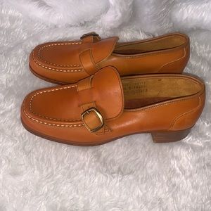 🌺♥️🌺 Bundle Eiffel shoulder bag,leather shoes size 7.5 B. Blouse is not included